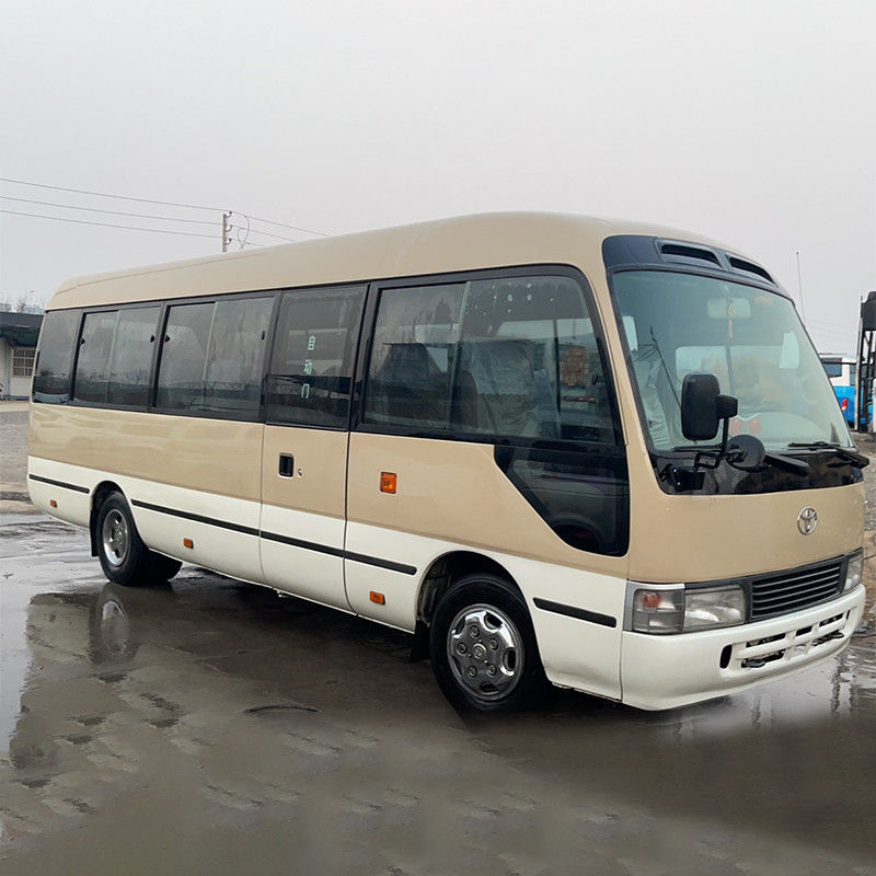 30 좌석 사용 토요타 코스터 버스 디젤 맥스 파워 113/5200 kW 수동 변속기