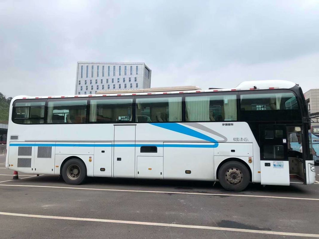 사용 된 버스 코치 버스 35-65 좌석 사용자 정의 버스 엔진 용량 8L 고객의 요구 사항