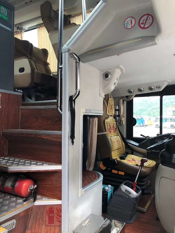사용 된 버스 코치 버스 35-65 좌석 사용자 정의 버스 엔진 용량 8L 고객의 요구 사항