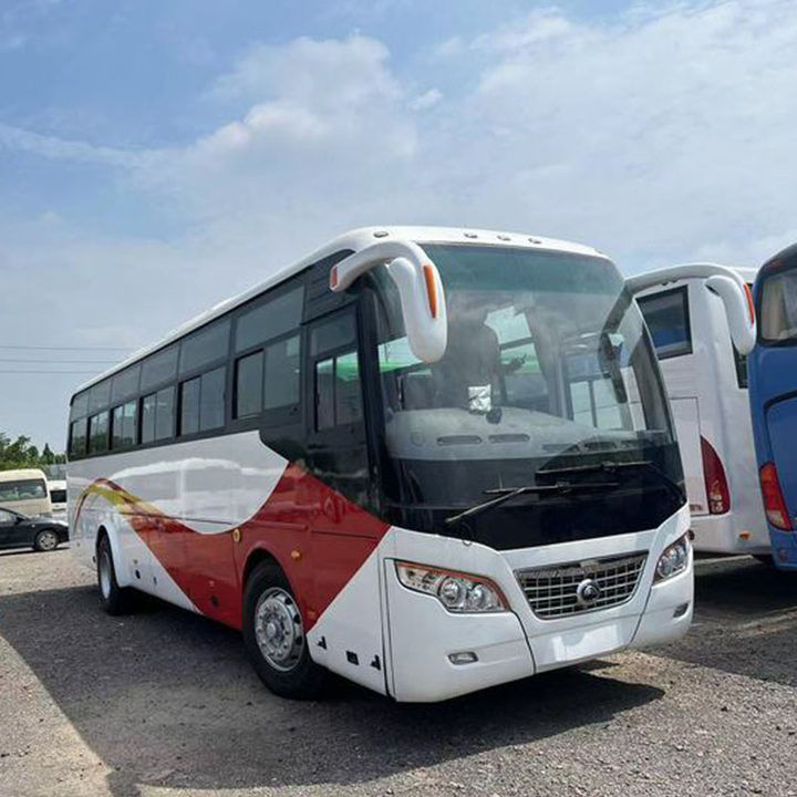 YC4E150-20 엔진 모델과 3290mm 전체 높이의 RHD 코치 버스 할인