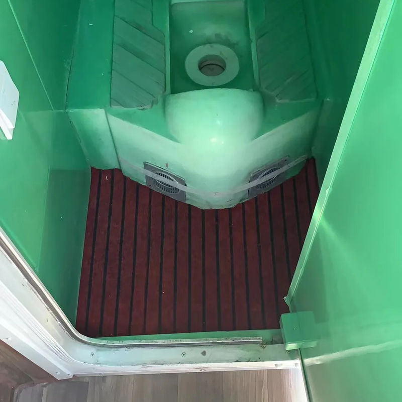 가장 좋은 리모델링 된 55 좌석 코치 화장실 G.V.W 15000kg 250HP 호스 파워