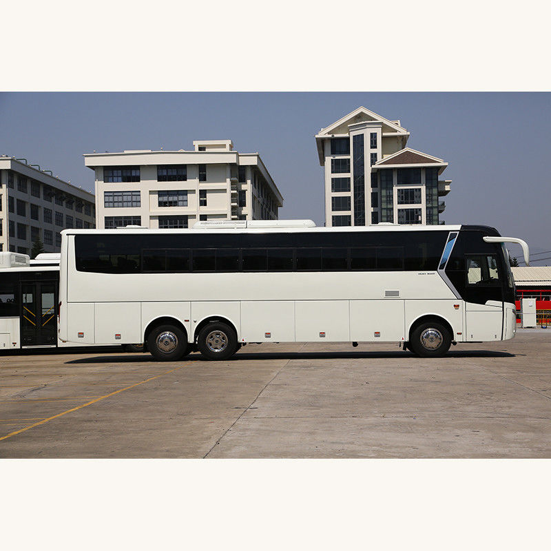 57 좌석 코치 사용 된 버스 6 8L 엔진 용량 및 G.V.W 15000kg