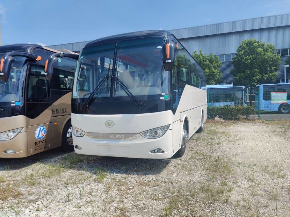 5.5T 앞축 디젤 사용 50 좌석 럭셔리 코치 버스 승객 사용 버스 코치