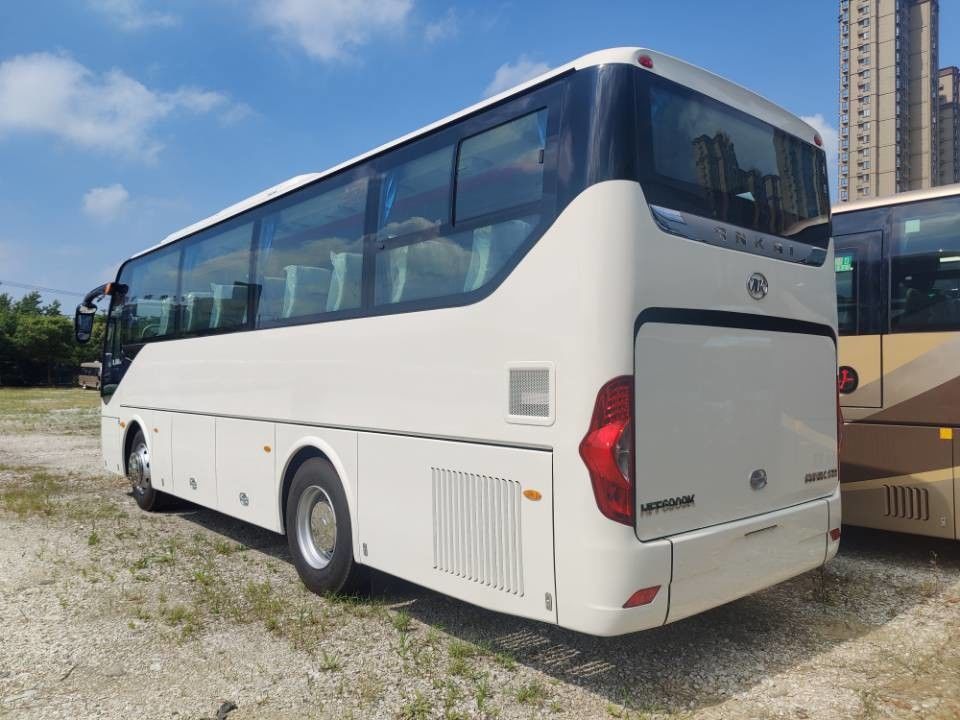 5.5T 앞축 디젤 사용 50 좌석 럭셔리 코치 버스 승객 사용 버스 코치