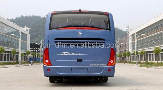 35 좌석 수동 변속기와 편안한 인테리어와 함께 사용 된 코치 버스