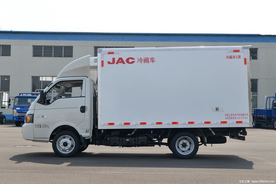 130HP JAC 냉장 트럭 운송용 4x2 GVW≤5T 디젤 연료 냉장