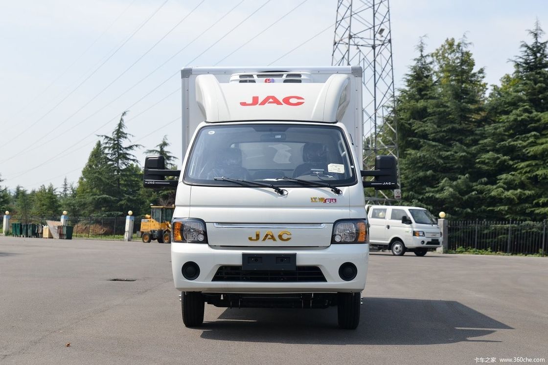 130HP JAC 냉장 트럭 운송용 4x2 GVW≤5T 디젤 연료 냉장