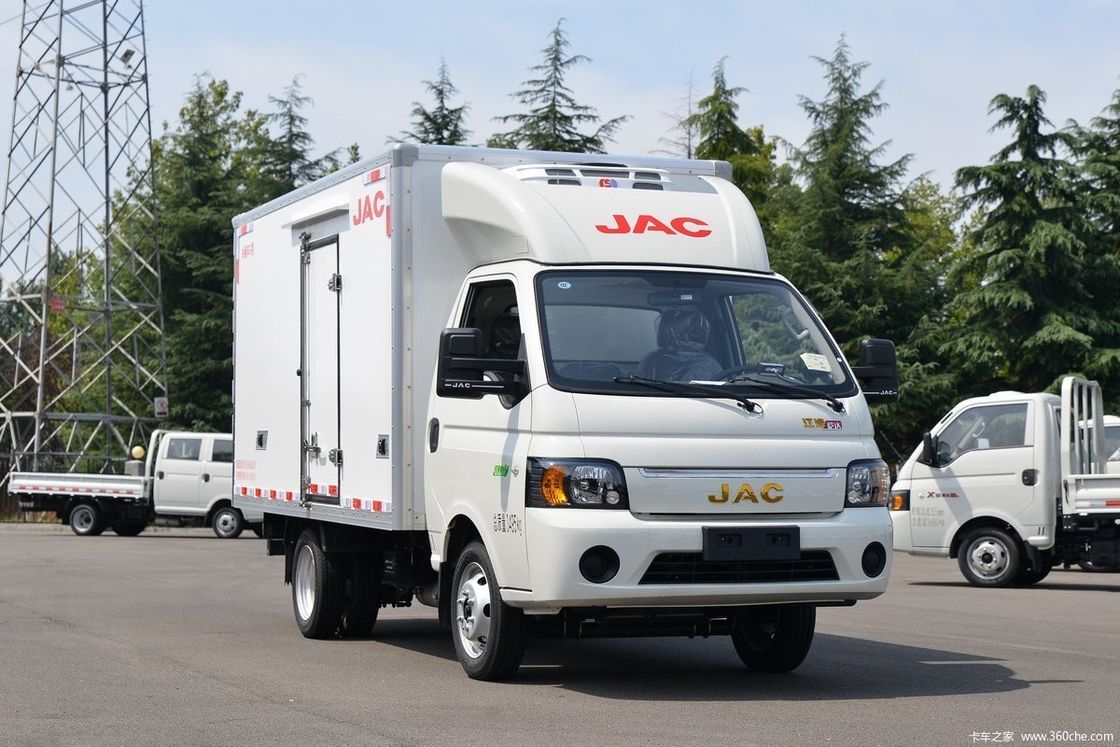 130HP JAC 냉장 트럭 운송용 4x2 GVW≤5T 디젤 연료 냉장
