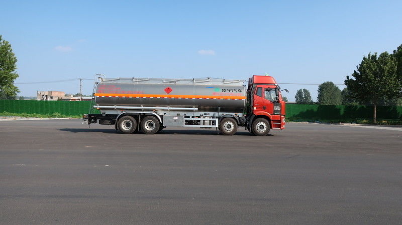 CIMC LINYU FAW 8*4 31 Cub 알루미늄 합금 디젤 탱커 트럭 휘발유 연료 운송 트럭