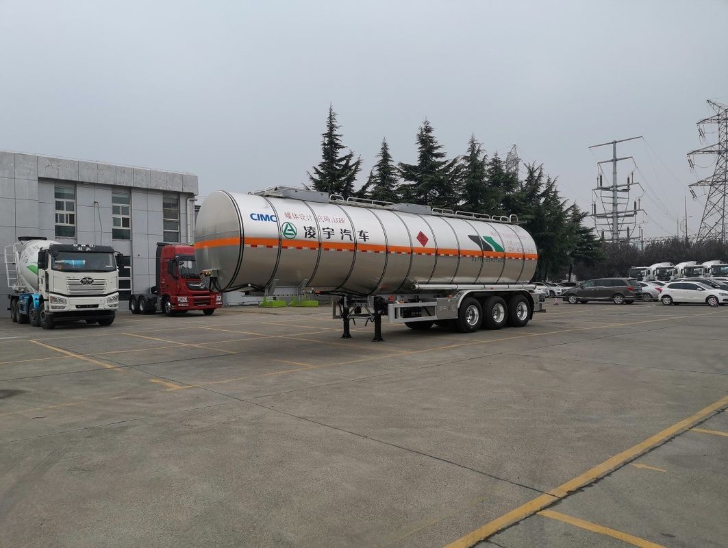 32100/31800 KG 등급 화물 질량 CIMC LINYU 8*4 알루미늄 합금 액체 연료 탱커 트레일러