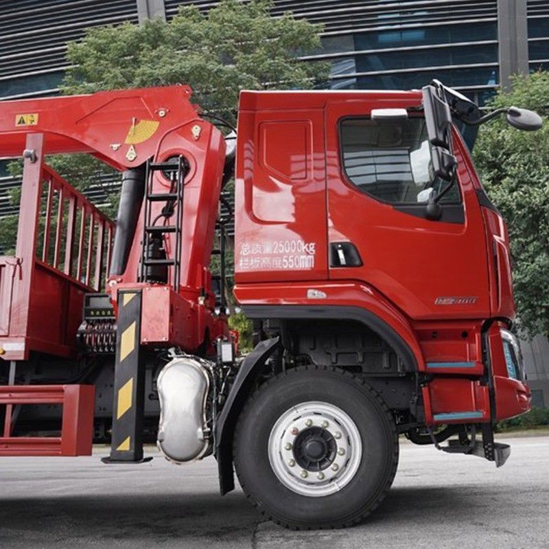 30T.M 수압 조작기 들어올림 이동 트럭 탑재 크레인 257kW 전력 공급원