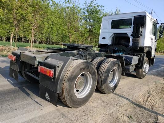 300Ltr 연료 탱크 시노트럭 호우 6x4 전륜구동 트랙터 트럭