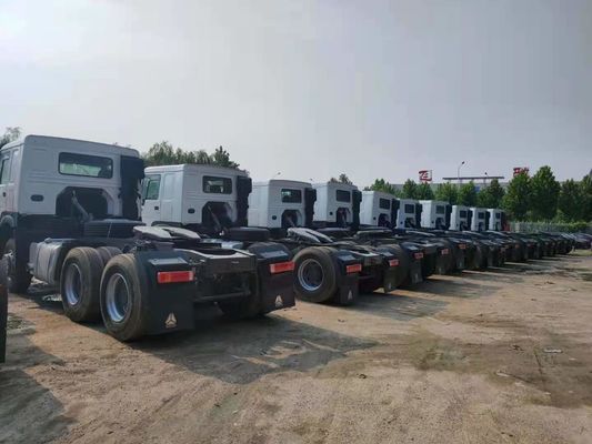 300Ltr 연료 탱크 시노트럭 호우 6x4 전륜구동 트랙터 트럭