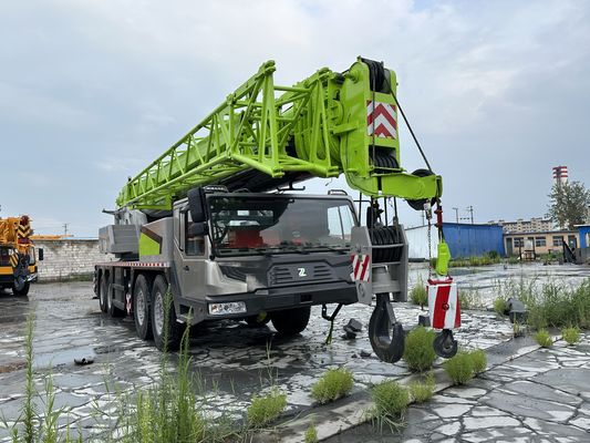 줌라인 ZTC800V 사용중인 80톤 트럭 크레인 80000kg 무게 8기통 디젤 엔진