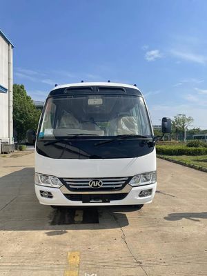 타이어 모델 295/80R22.5 중고용 오버 30석 RHD 디젤 오버 버스 토요 타 버스 오버