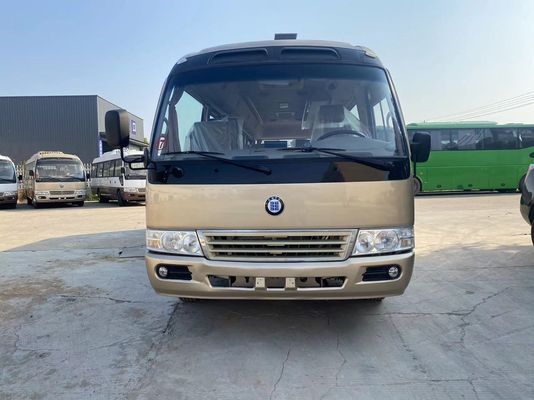 30 좌석 4*2 토요타 코스터 버스 G.V.W 7400kg 승객 운송에 사용