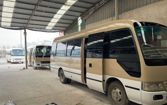 디젤 연료 종류 사용 된 토요타 코스터 버스 30 좌석 좋은 상태 최고 전력 113/5200 kW