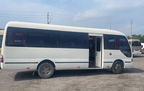 좋은 상태 30 좌석 사용 된 토요타 코스터 버스 G.V.W 5900kg 및 유로 3 배출량