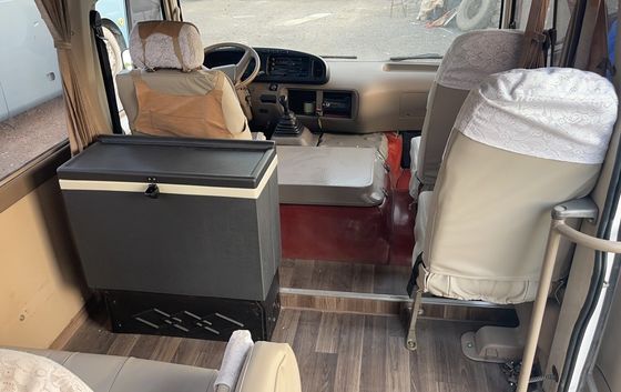 사용 된 디젤 30 좌석 토요타 코스터 버스 좋은 상태 LHD 7.00R16 타이어 G.V.W 5900 kg